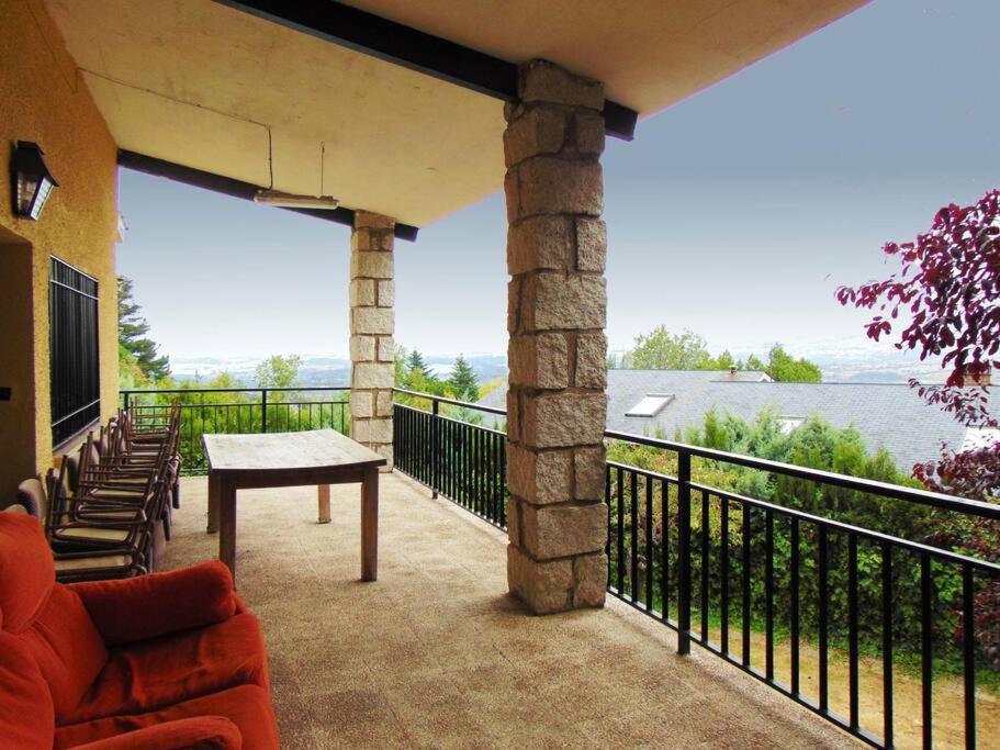 Casa En La Sierra De Grupos Grandes Holiday home