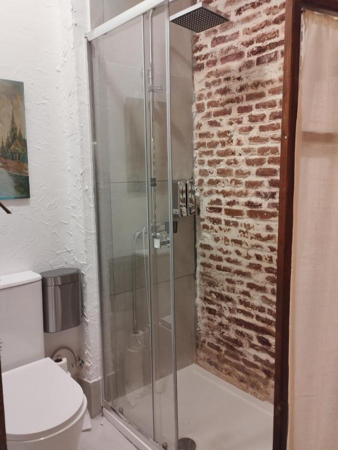 Arte I Espacio Inn *