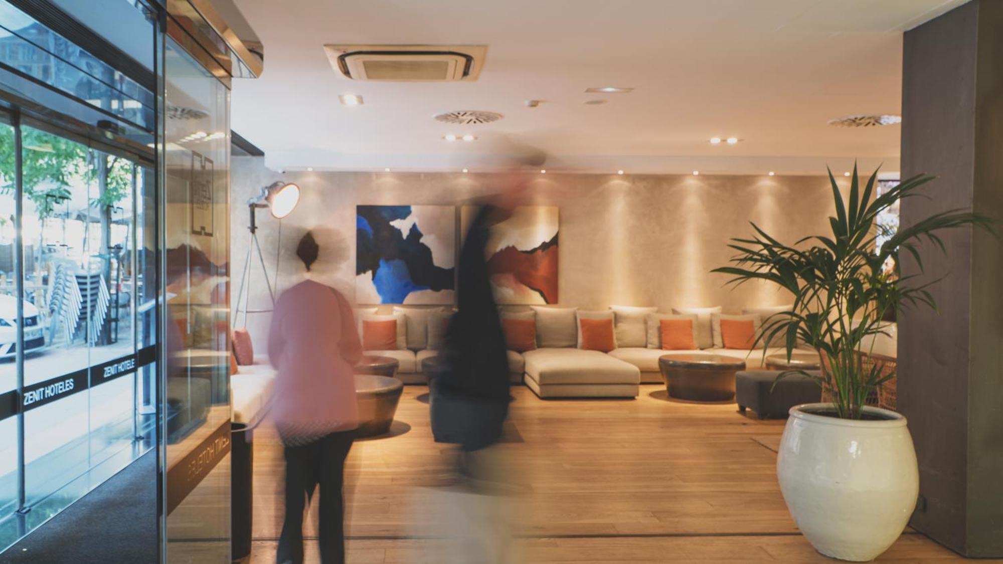 Hotel Zenit Abeba 4*