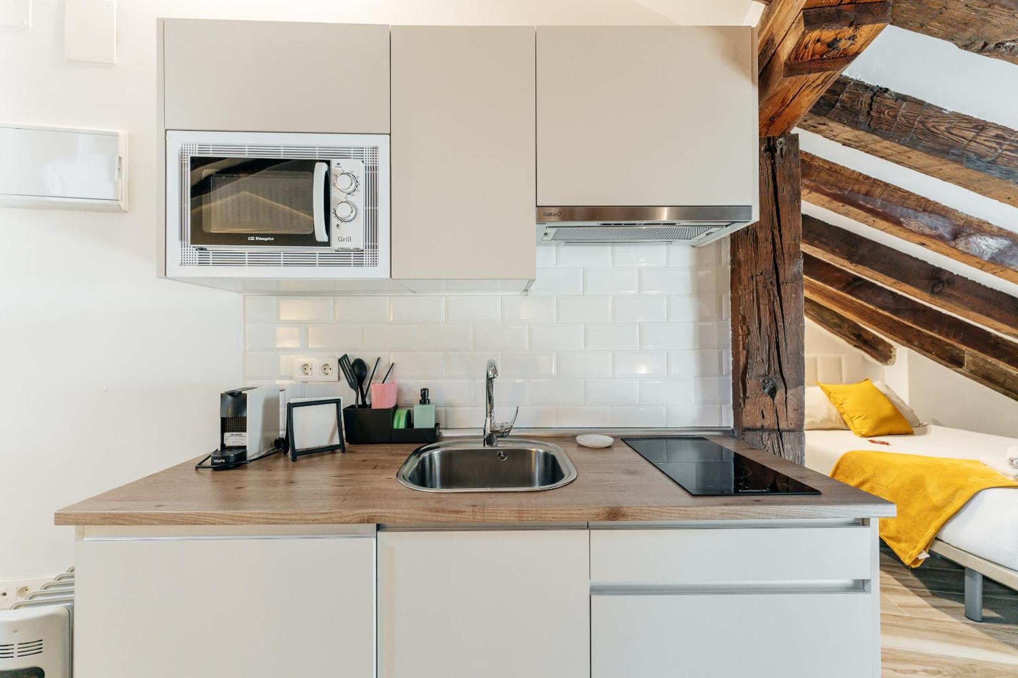 Apartment Yoomi Homes Plaza Mayor