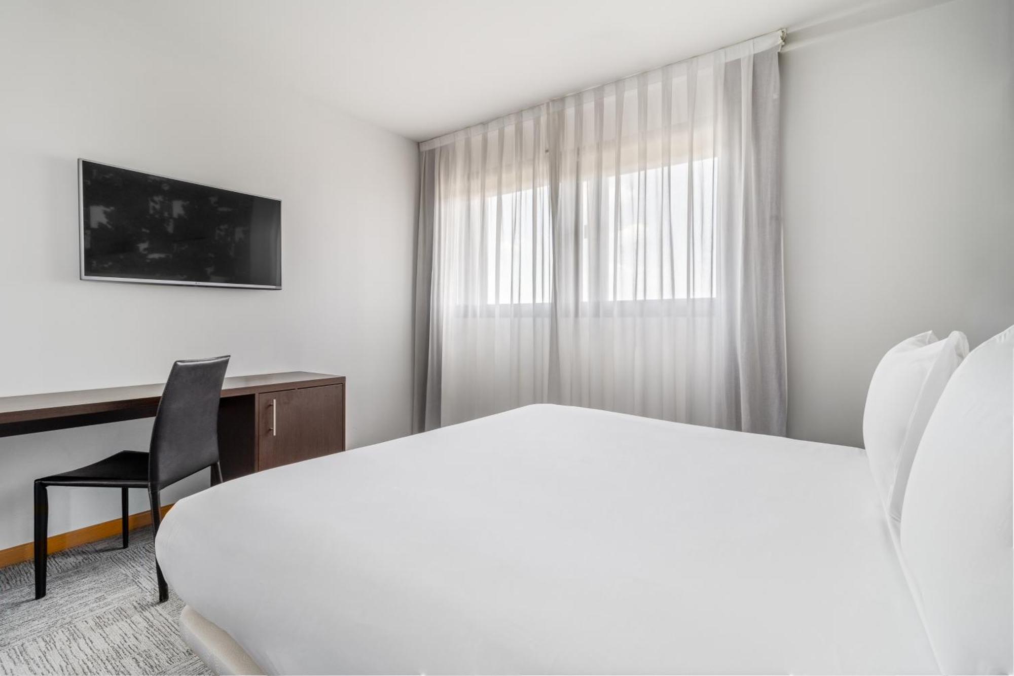 Dome Hotel 4*