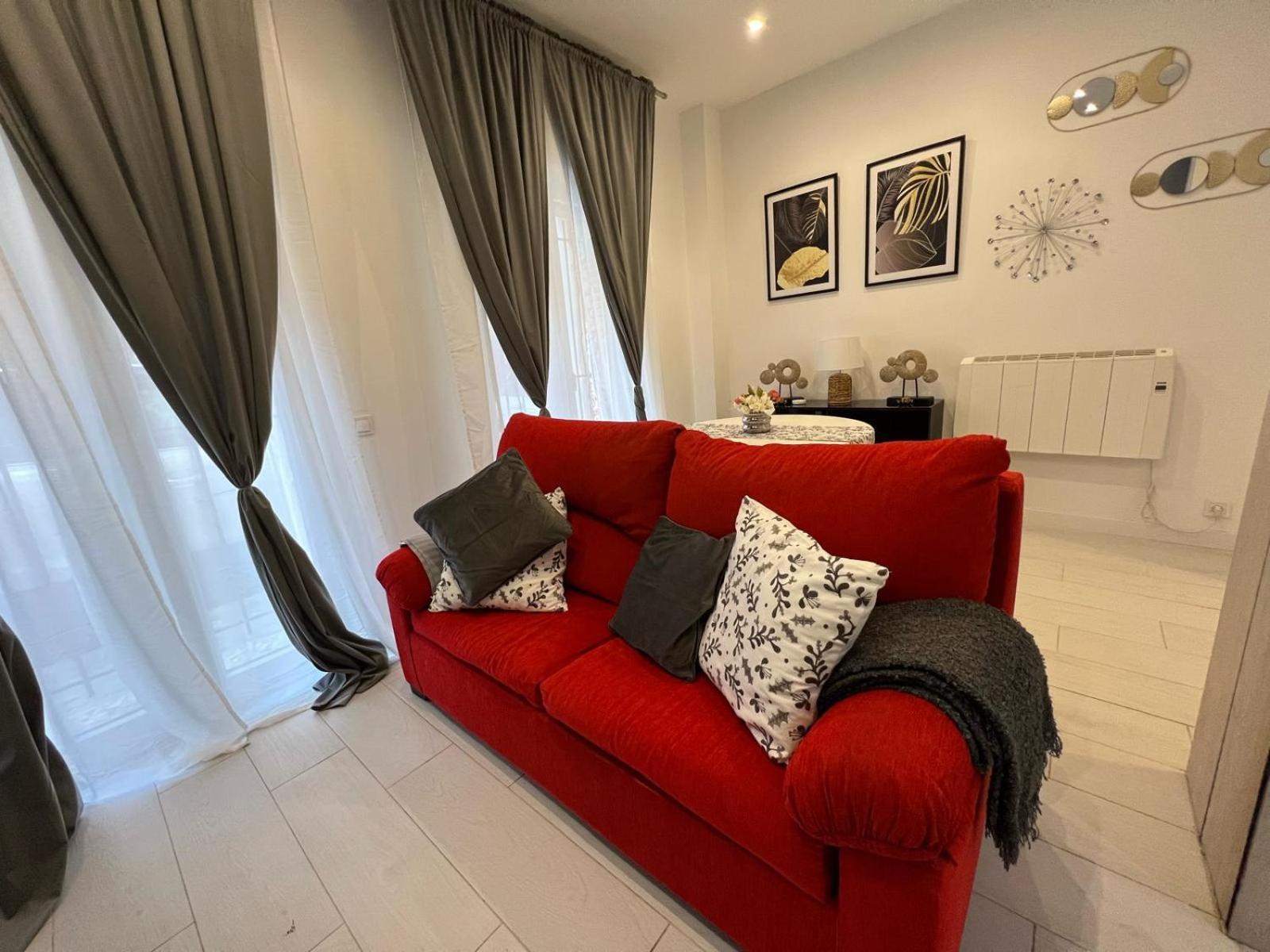 Paseo De La Castellana.lujo Y Garage Apartamento Madrid