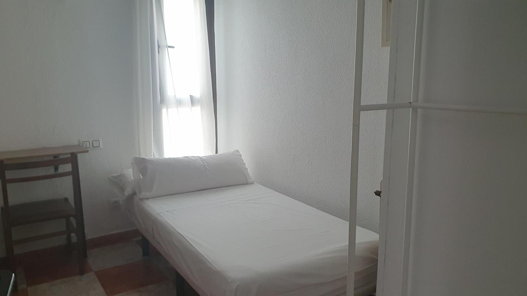 Pensión Fuencarral Kryse&breogan 2*