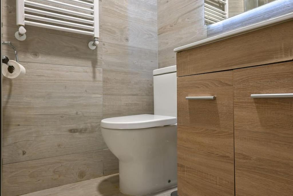 Apartment For Coqueto Estudio Centrico Temporal Con Piscina Fca34 *