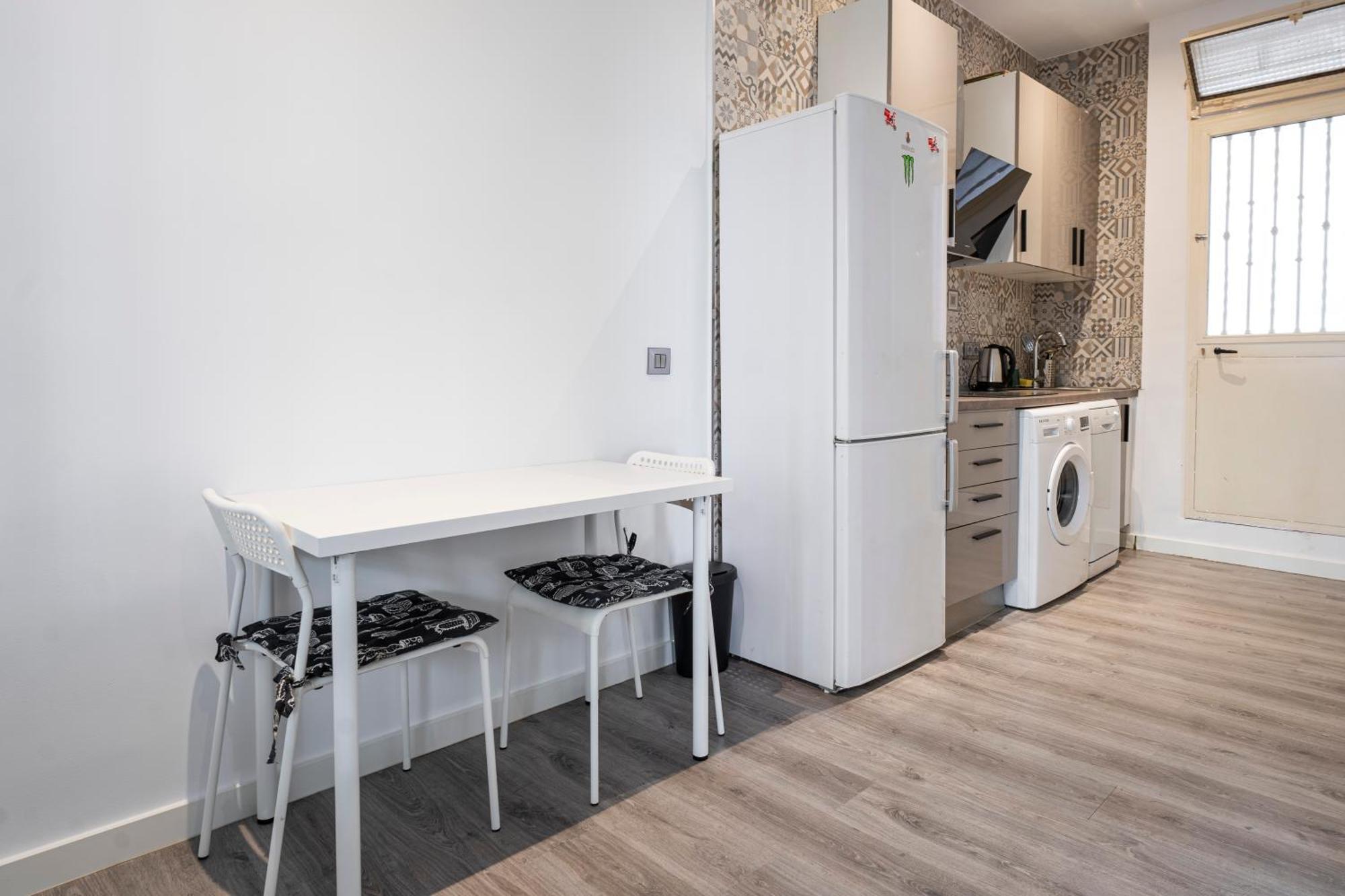 Hogar En Calle Lavapies Apartamento *
