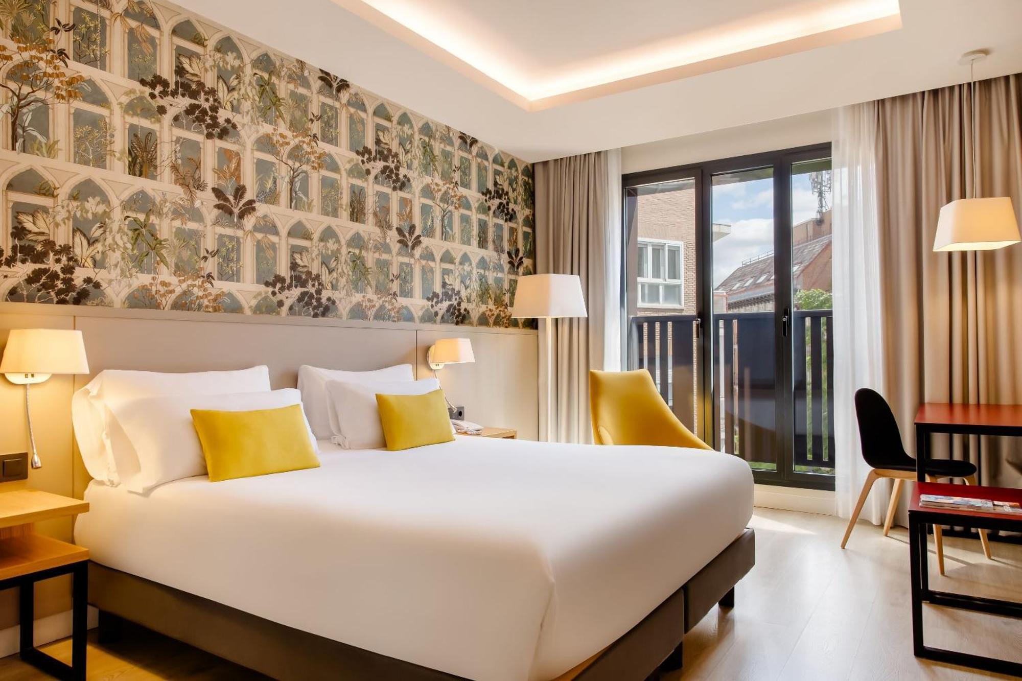 One Plaza De España Hotel 4*