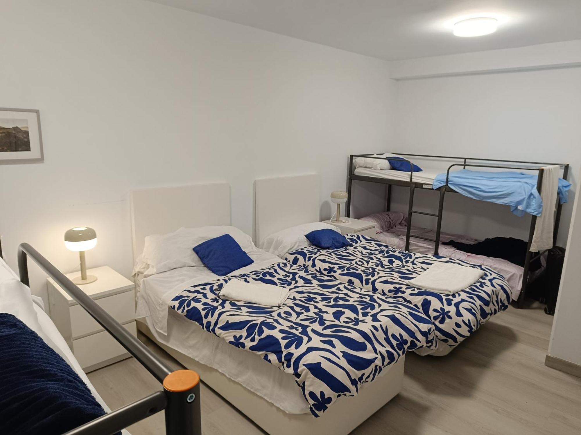 2-centro Hab Compartida Masculina 8x Bed and breakfast