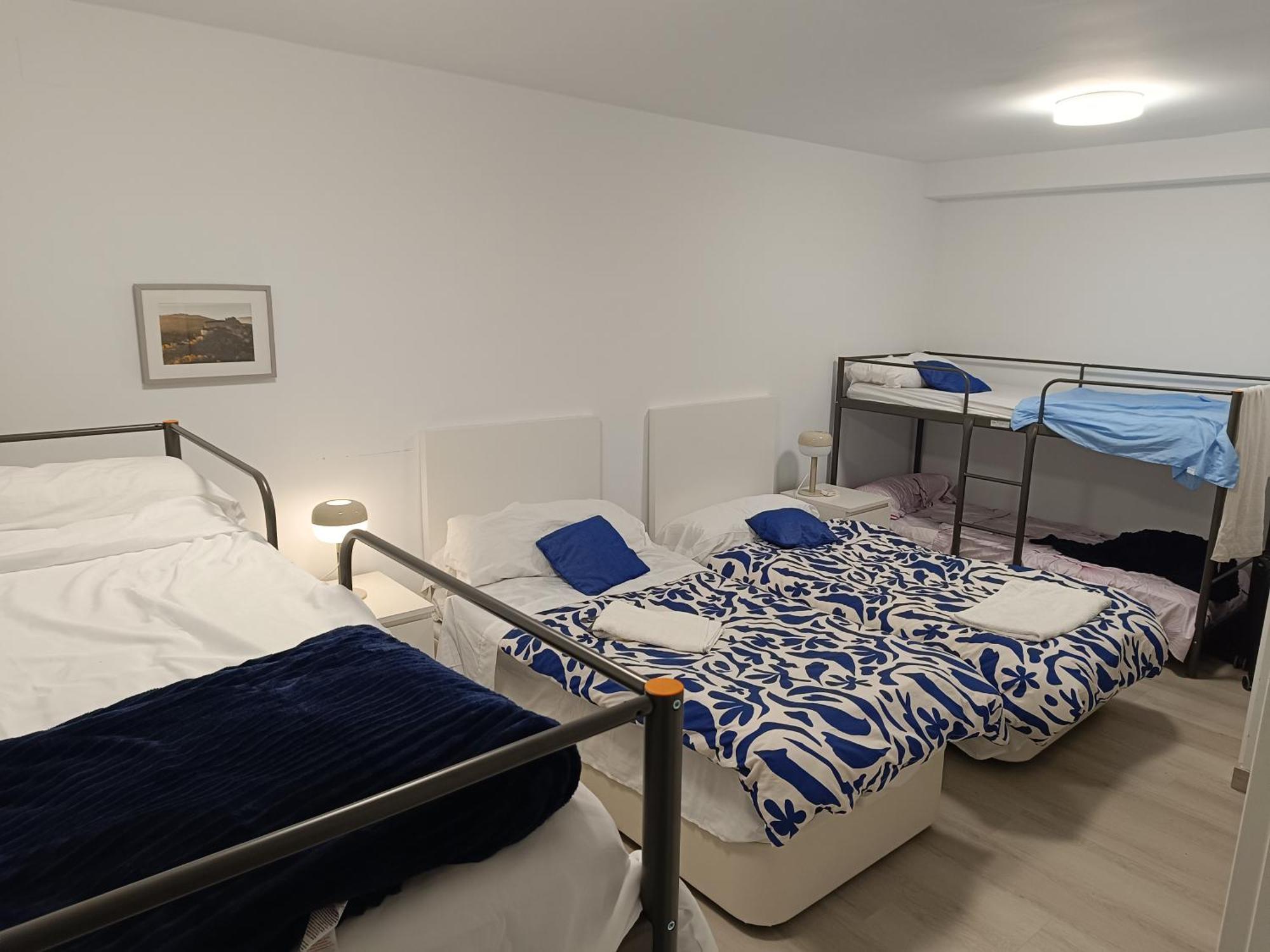 Bed and breakfast 2-centro Hab Compartida Masculina 8x Madrid