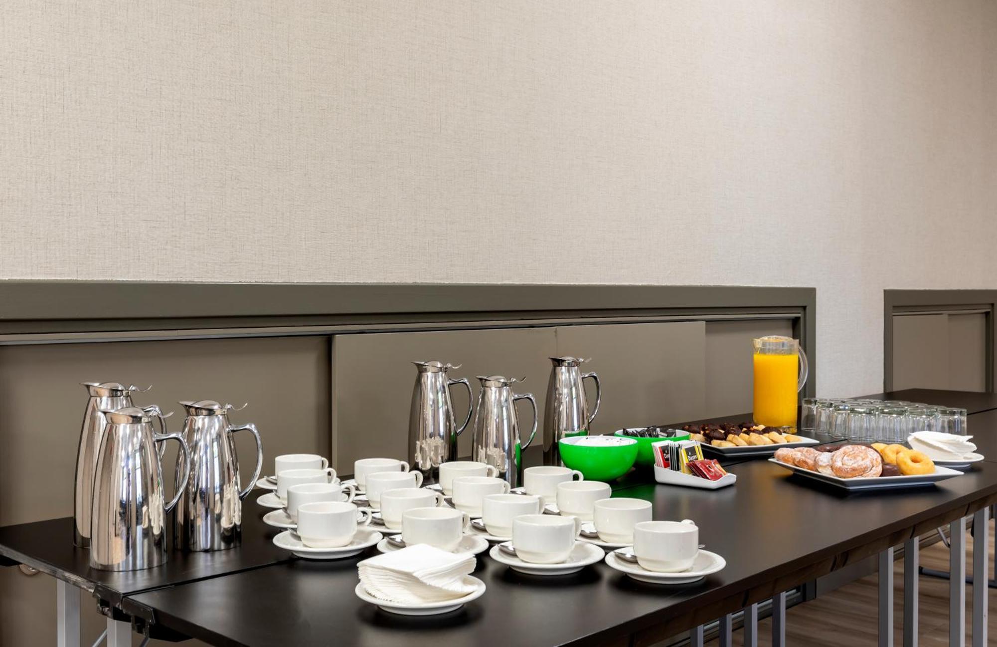 - Pirámides, An Ihg 3* Madrid