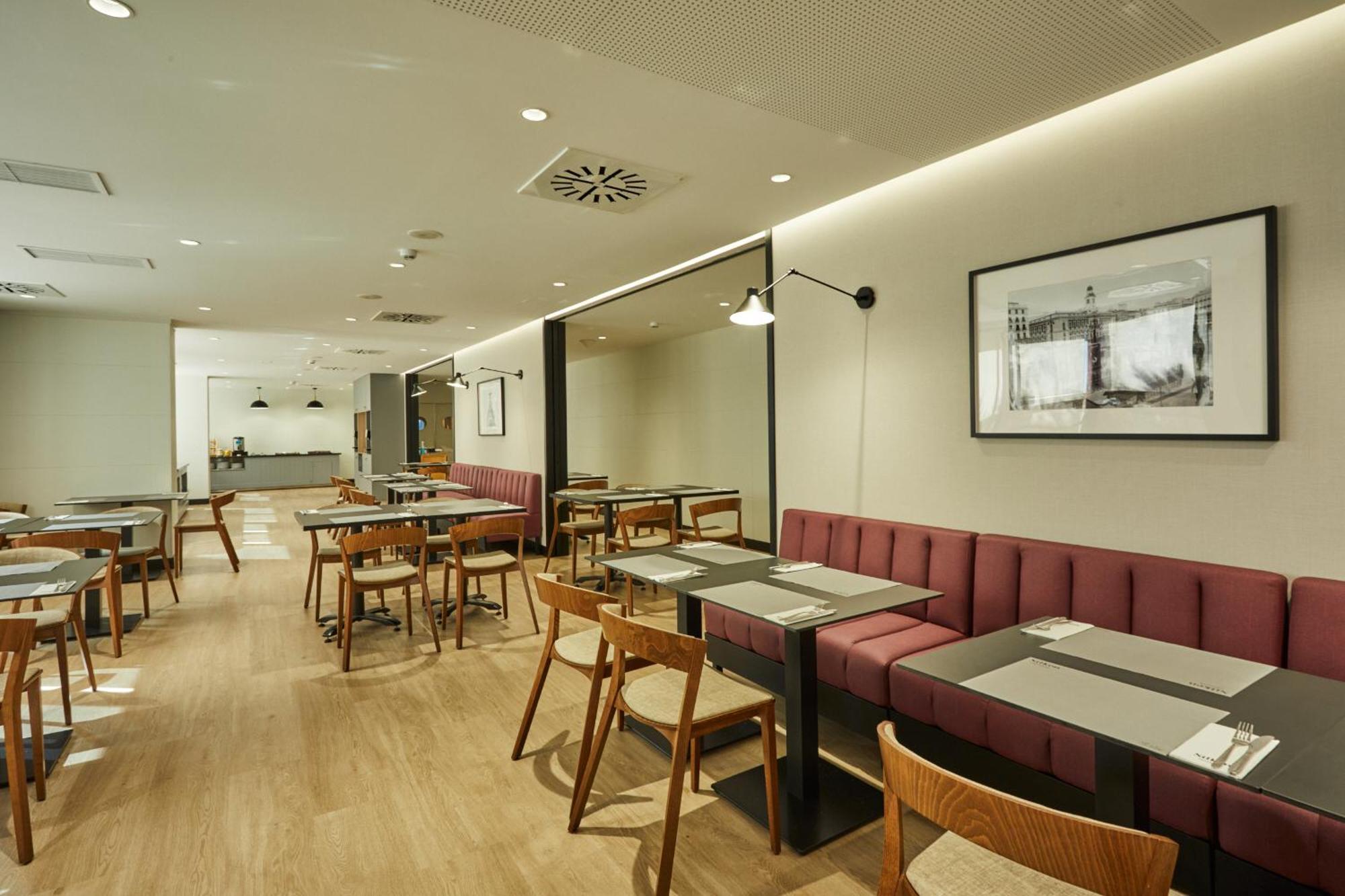 Hotel Silken Puerta