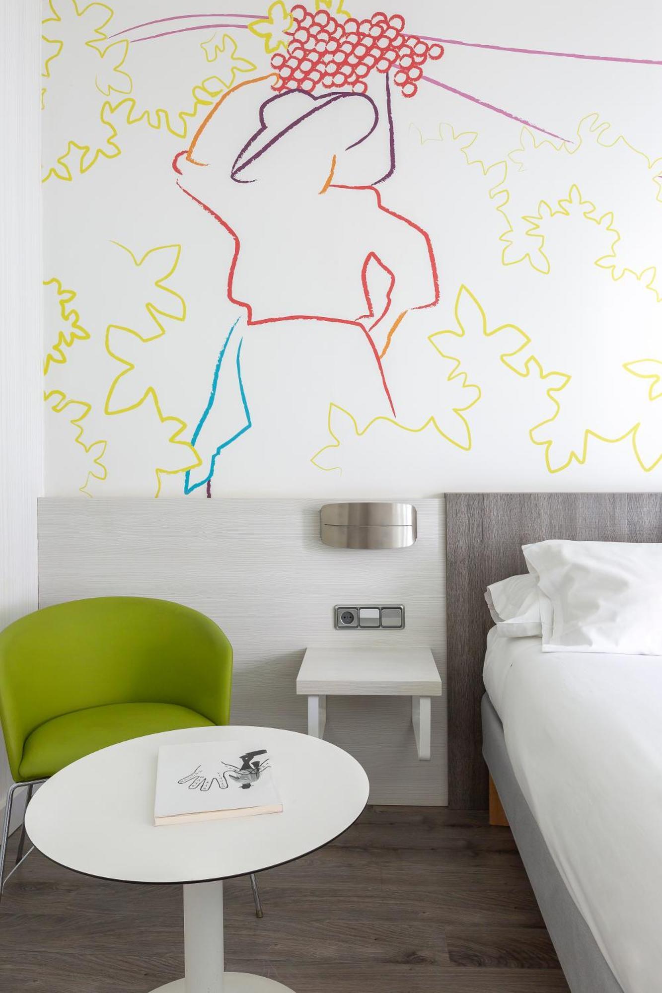 Hotel Ibis Styles Prado 3*