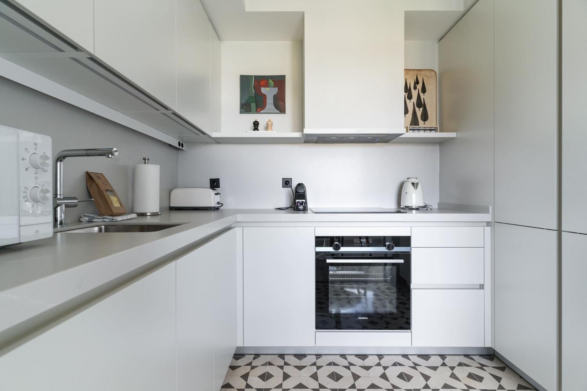 Amazing With Views To Colon-2bdr 2bths Apartamento *