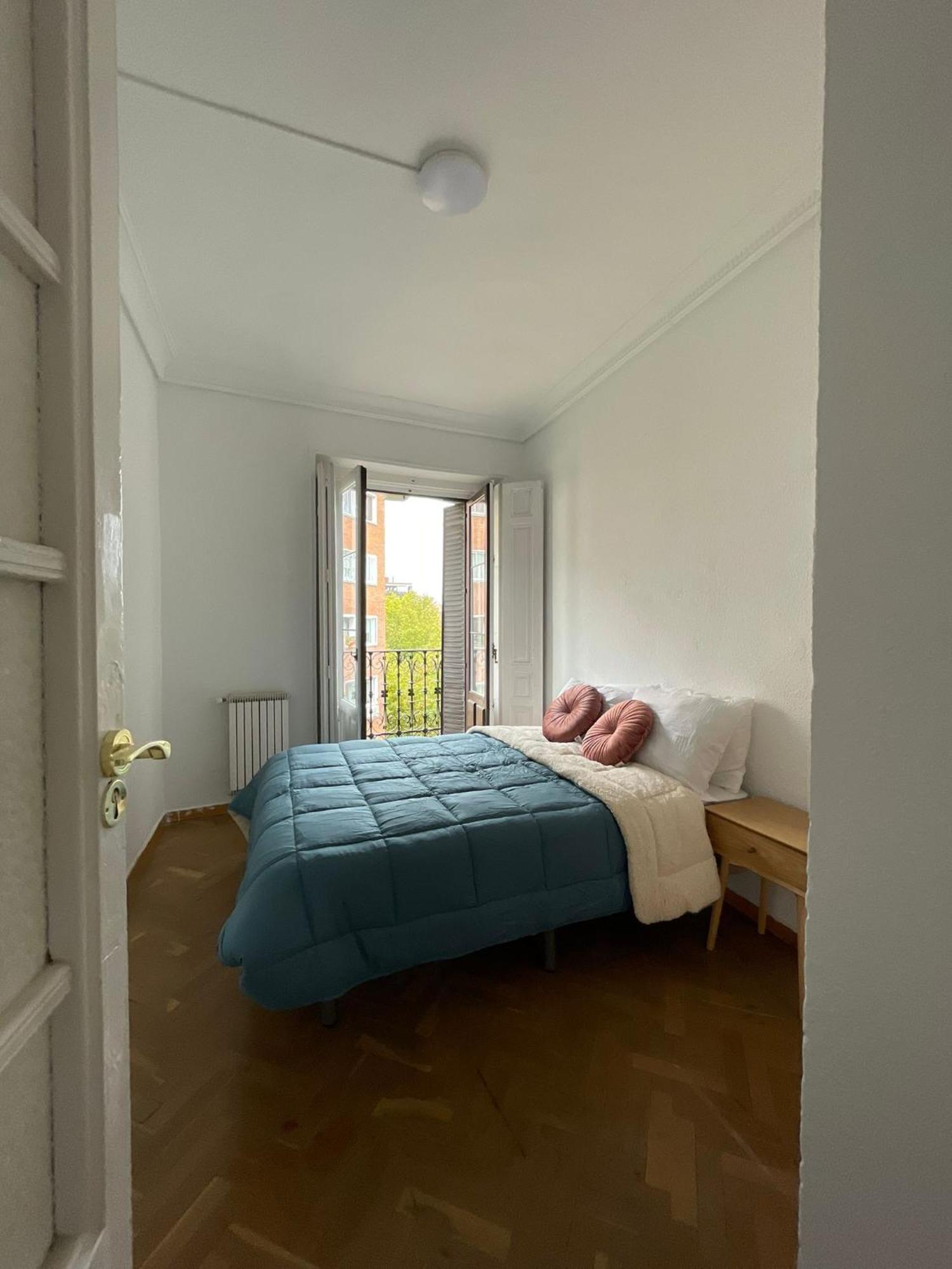 Pensión First Stop- Lope De Vega's Dream Coliving Madrid