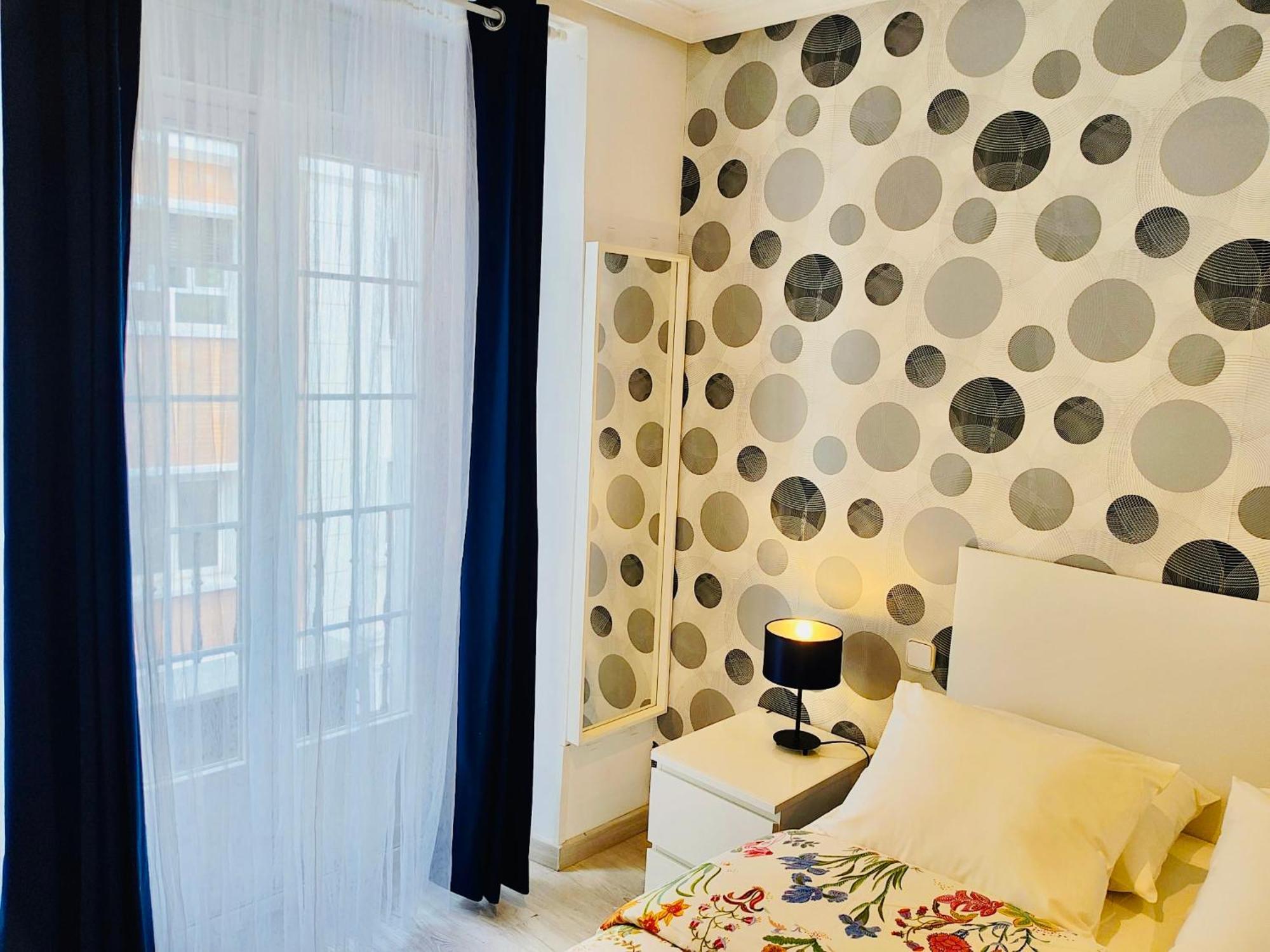 En Pleno Centro De - Gran Via - Callao - Sol Apartment