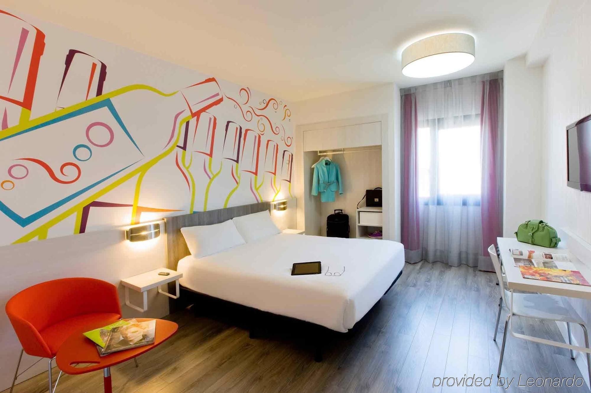 Ibis Styles Prado 3*