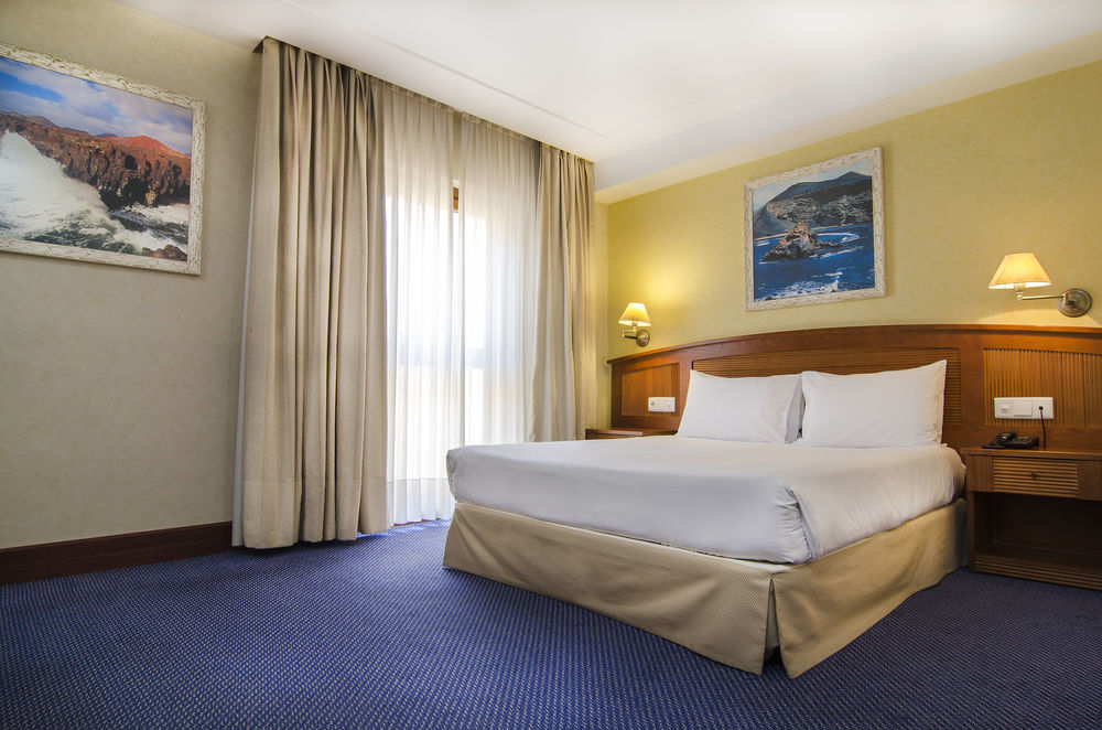 7 Islas Hotel 4*