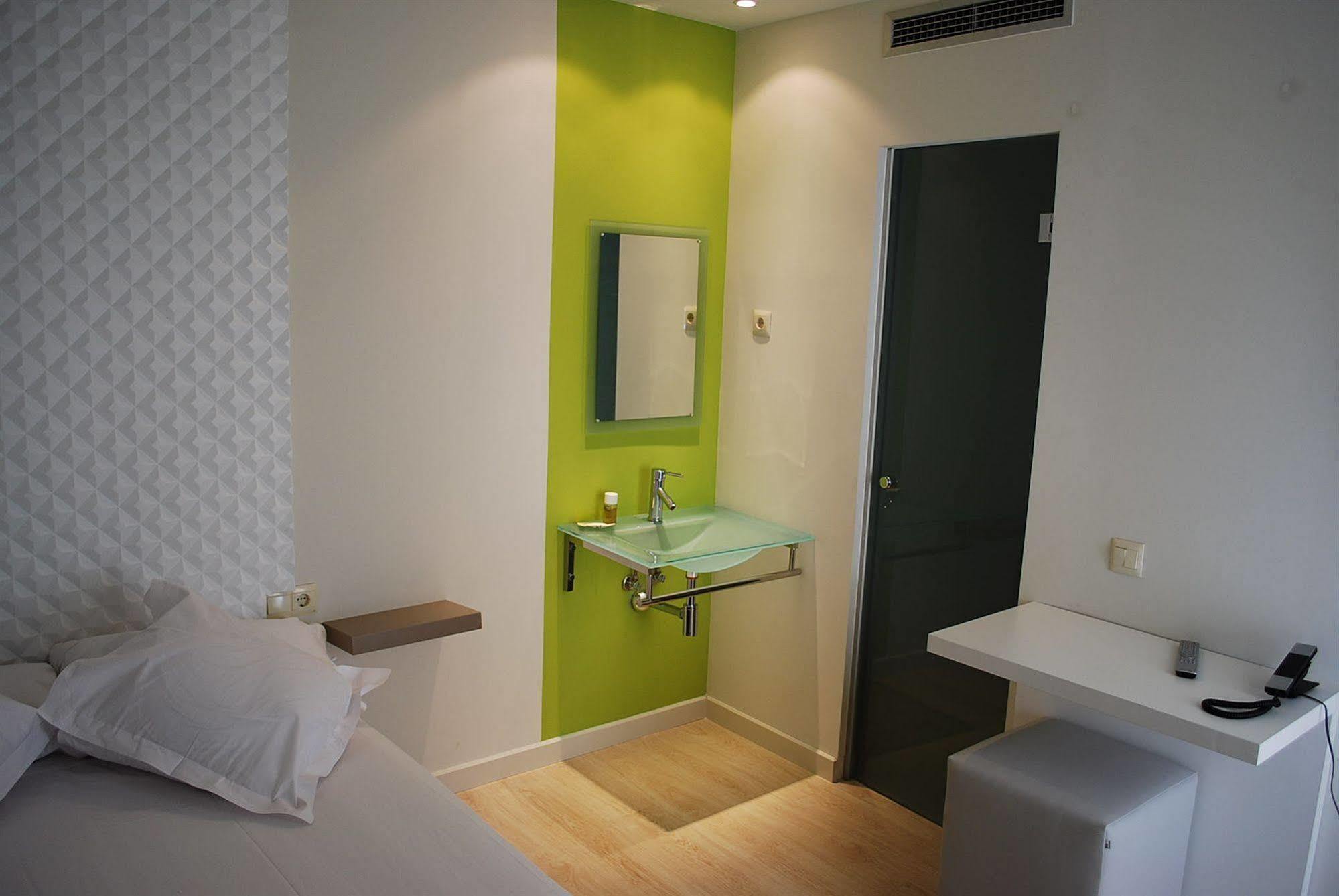 Urban Sea Atocha 113 Hotel *
