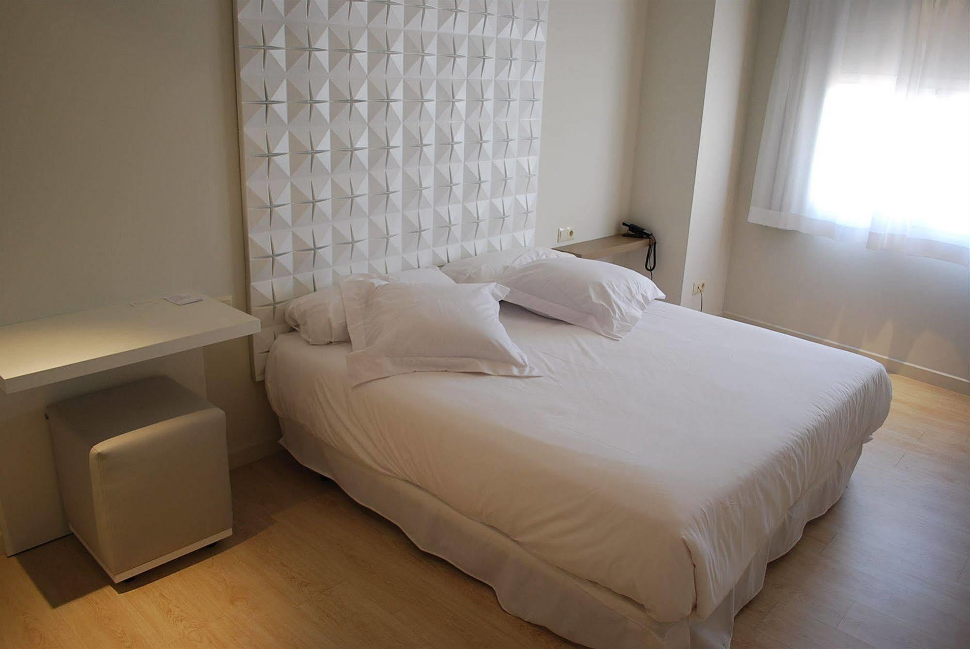 Urban Sea Atocha 113 Hotel *