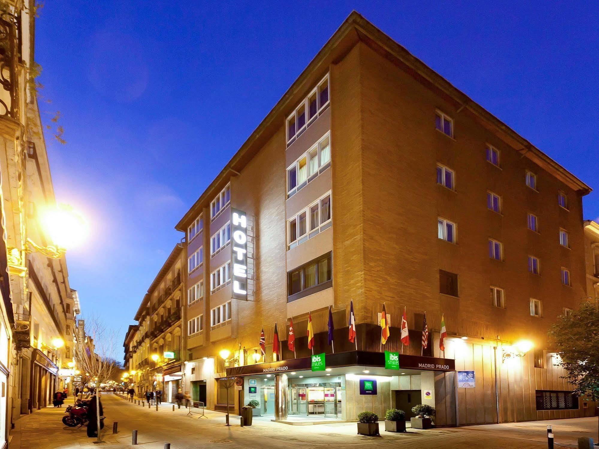 Hotel Ibis Styles Prado 3*