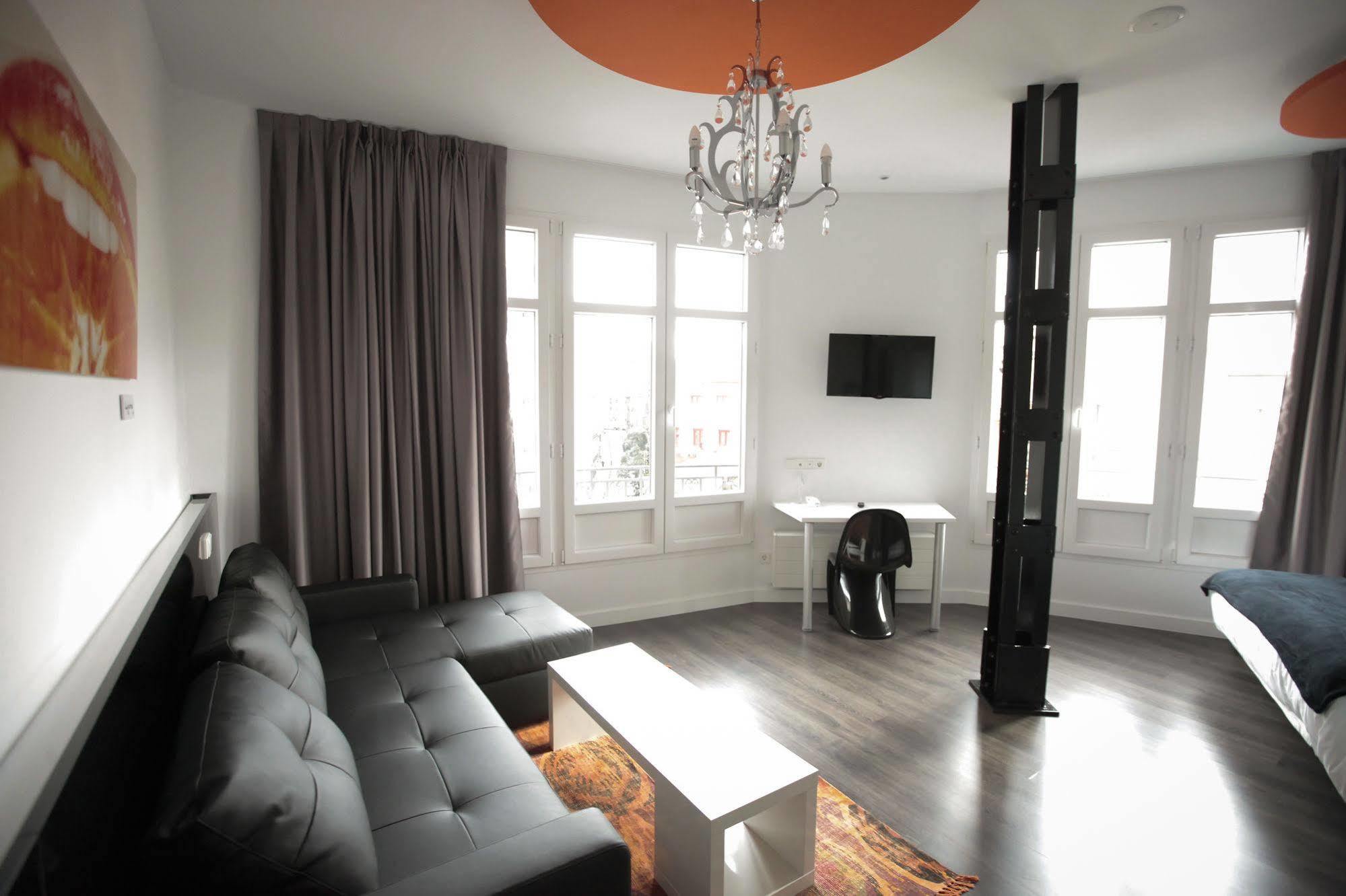 Pensión Vitium Urban 3*