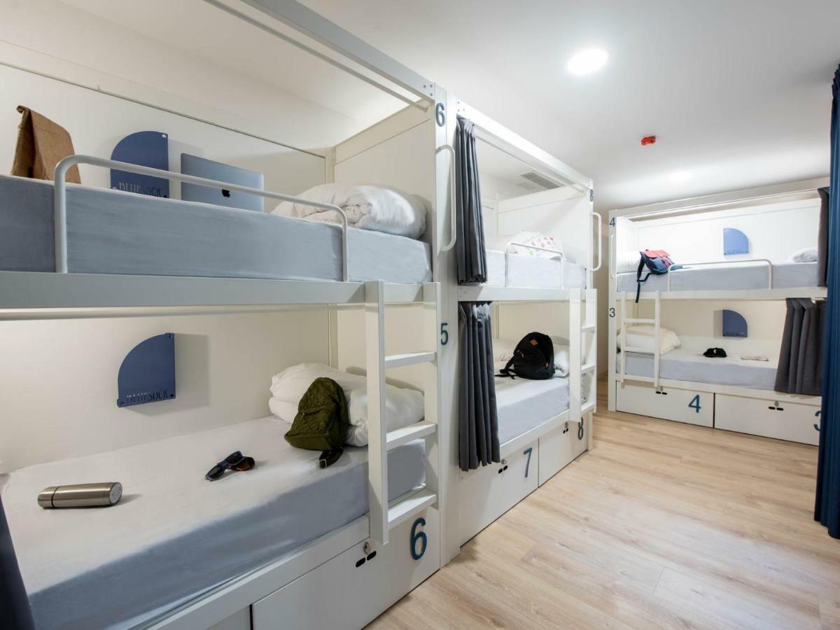 Hostal Bluesock *