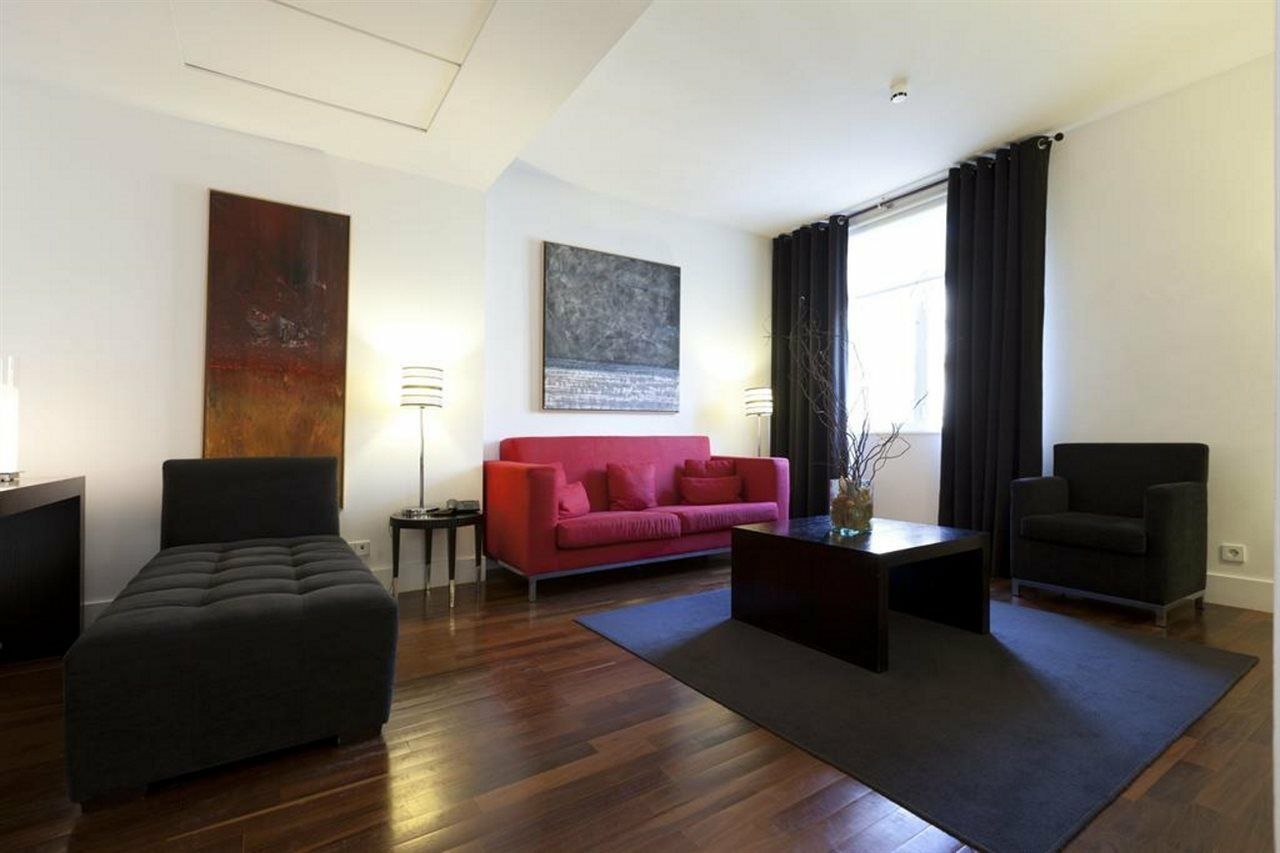 Hotel Quatro Puerta Del Sol 4*