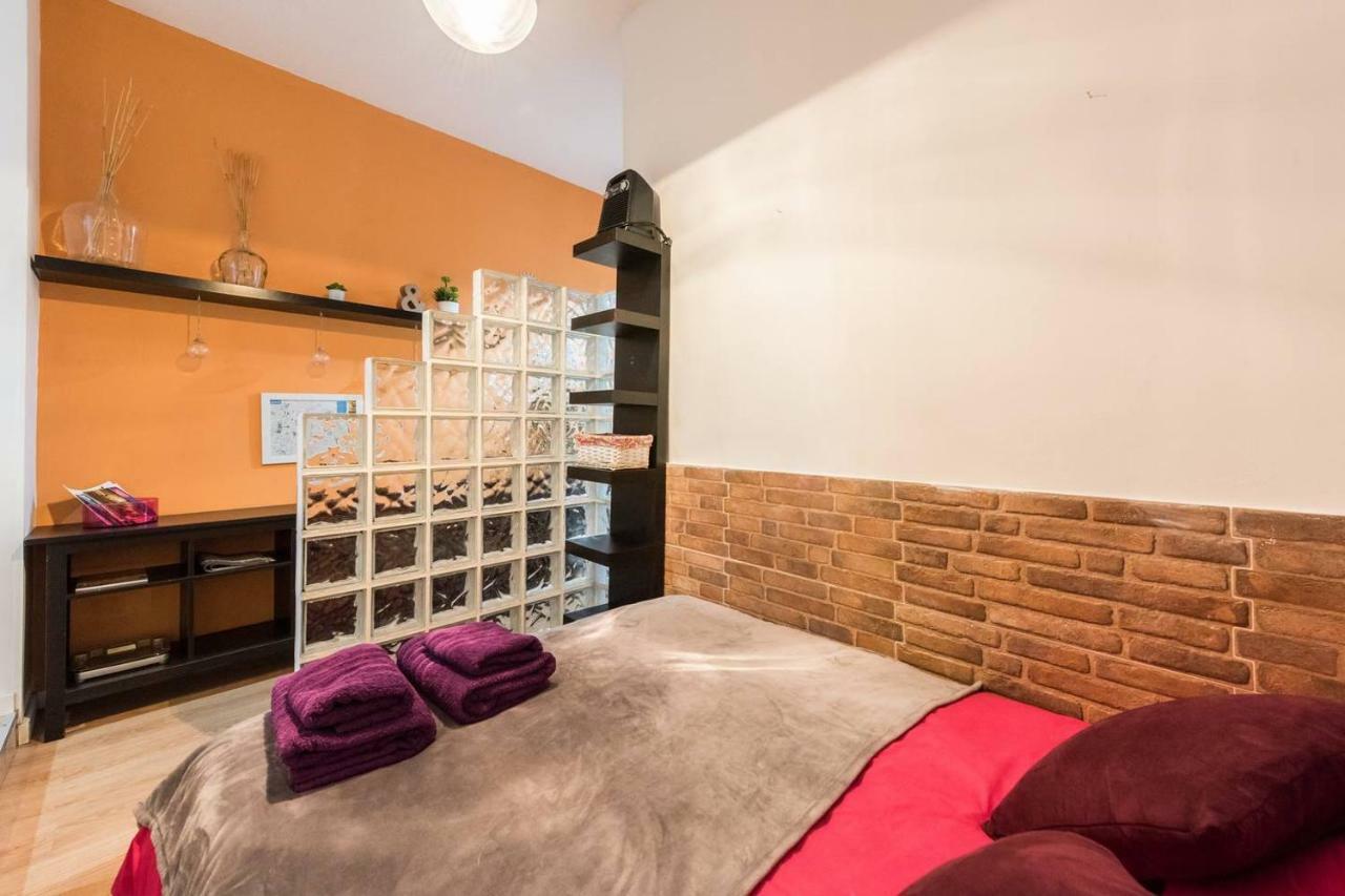 En Calle Tres Peces Apartamento