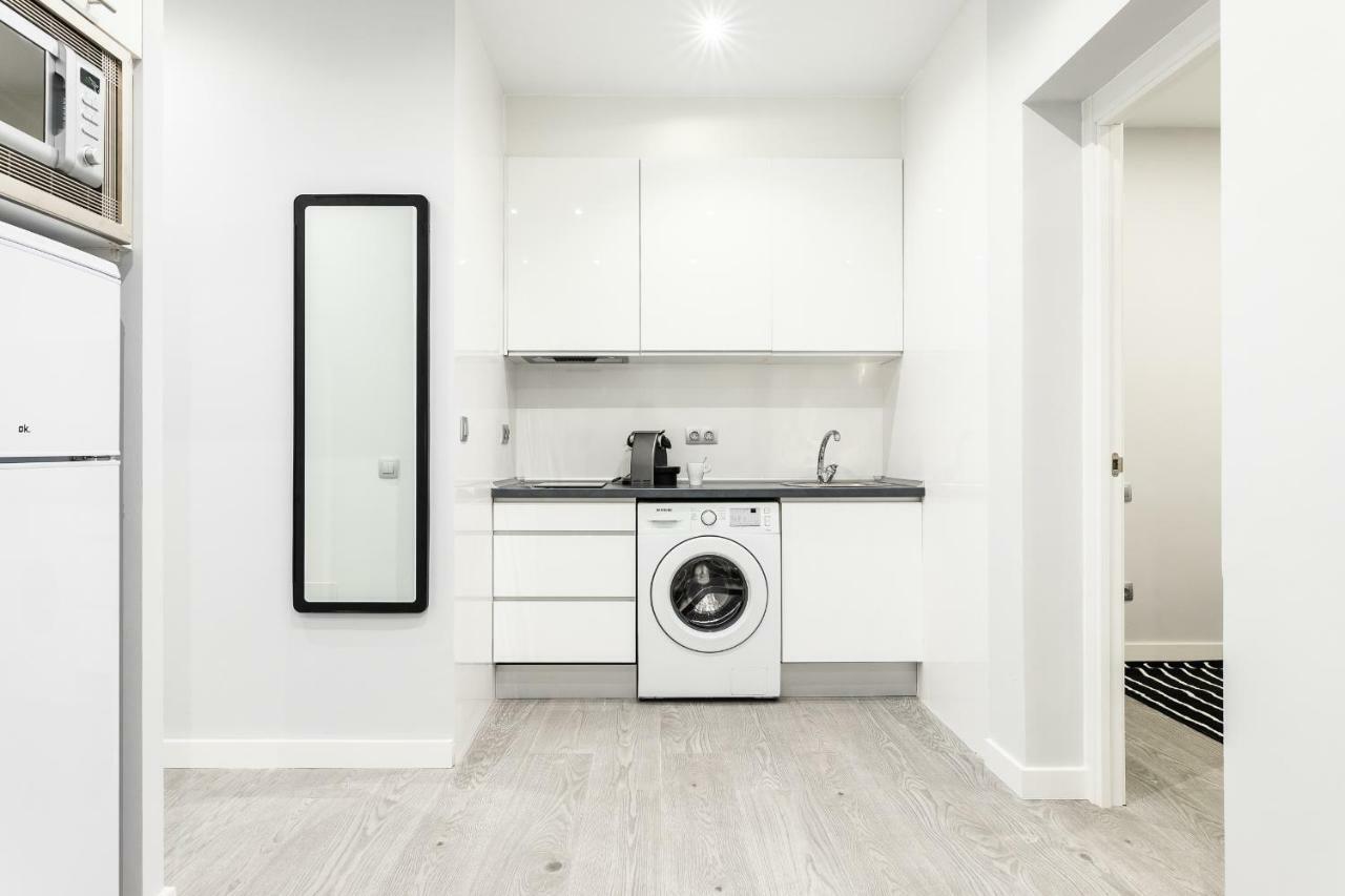 Bnbholder Black & Yellow Design Sol Apartamento Madrid