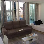 Estudio en Plaza Vara del Rey