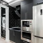 Noviciado Apartment by Rentalis