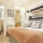 Mit House Puerta De America IV En Madrid