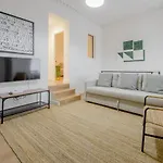 Modern Apt & Cool Interior Design En El Retiro