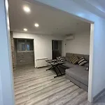 Cozy 1-Bedroom Apartment