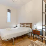 Spacious Central-3Bedrooms 3Bathrooms-Sol