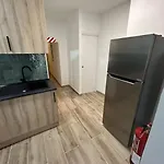 Apartamento Recien Reformado Con 5 Habitaciones Y 3 Banos
