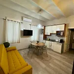 Ama Madrid Santa Ana