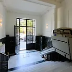 Charming Central Apartment Near Retreat Temporal Mpe51