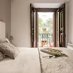 Malasaña Executive by Madflats Collection