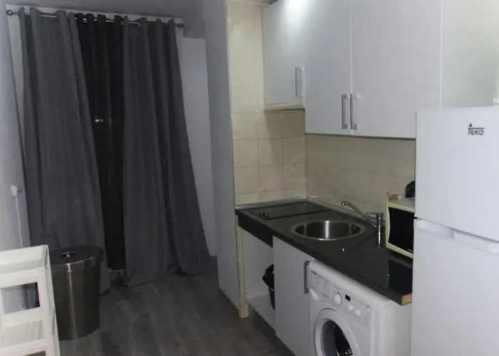Estudio en Plaza Vara del Rey