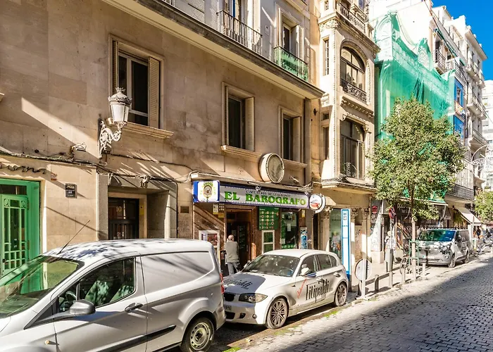 Spacious Central-3Bedrooms 3Bathrooms-Sol
