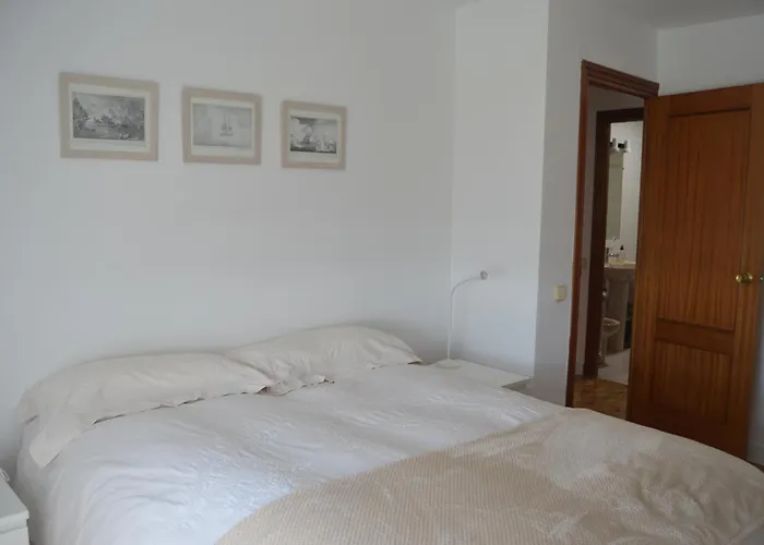 Luxury Renovated Apartment With Terrace In Madrid