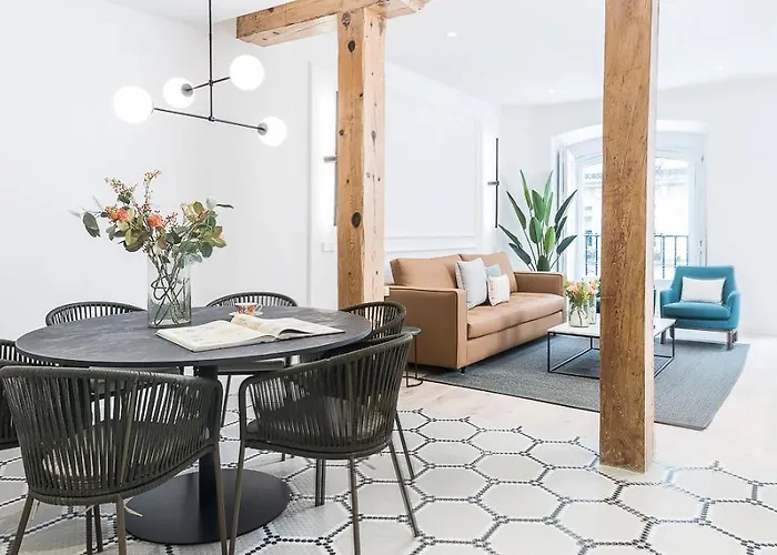 Homeclub Apartamento De Diseno En Madrid Centro