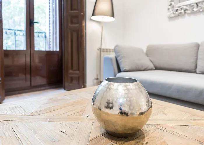 Malasaña Executive by Madflats Collection