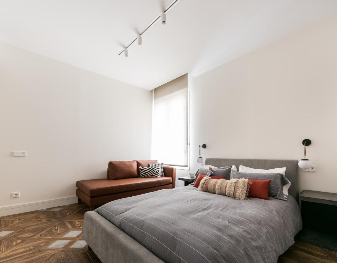 Luxury & Unique Puerta Del Sol Apartment Madrid