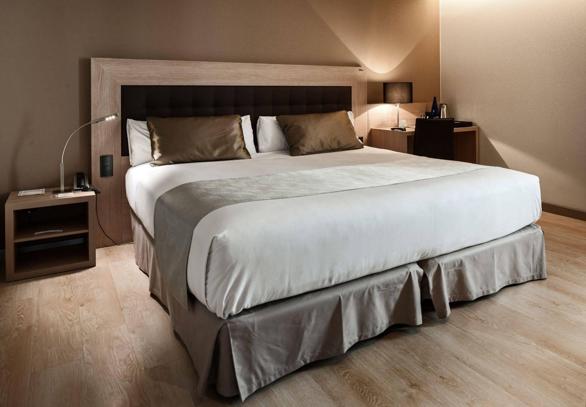 Catalonia Plaza Mayor Hotel 4*
