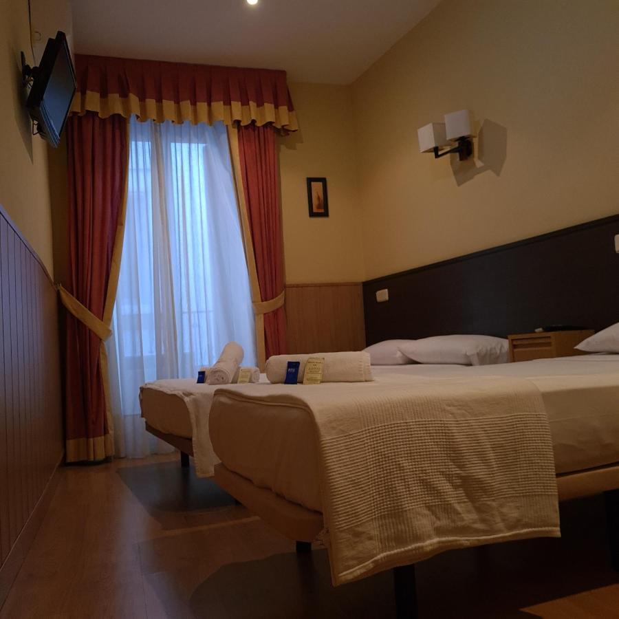 Pensión Oporto 2*