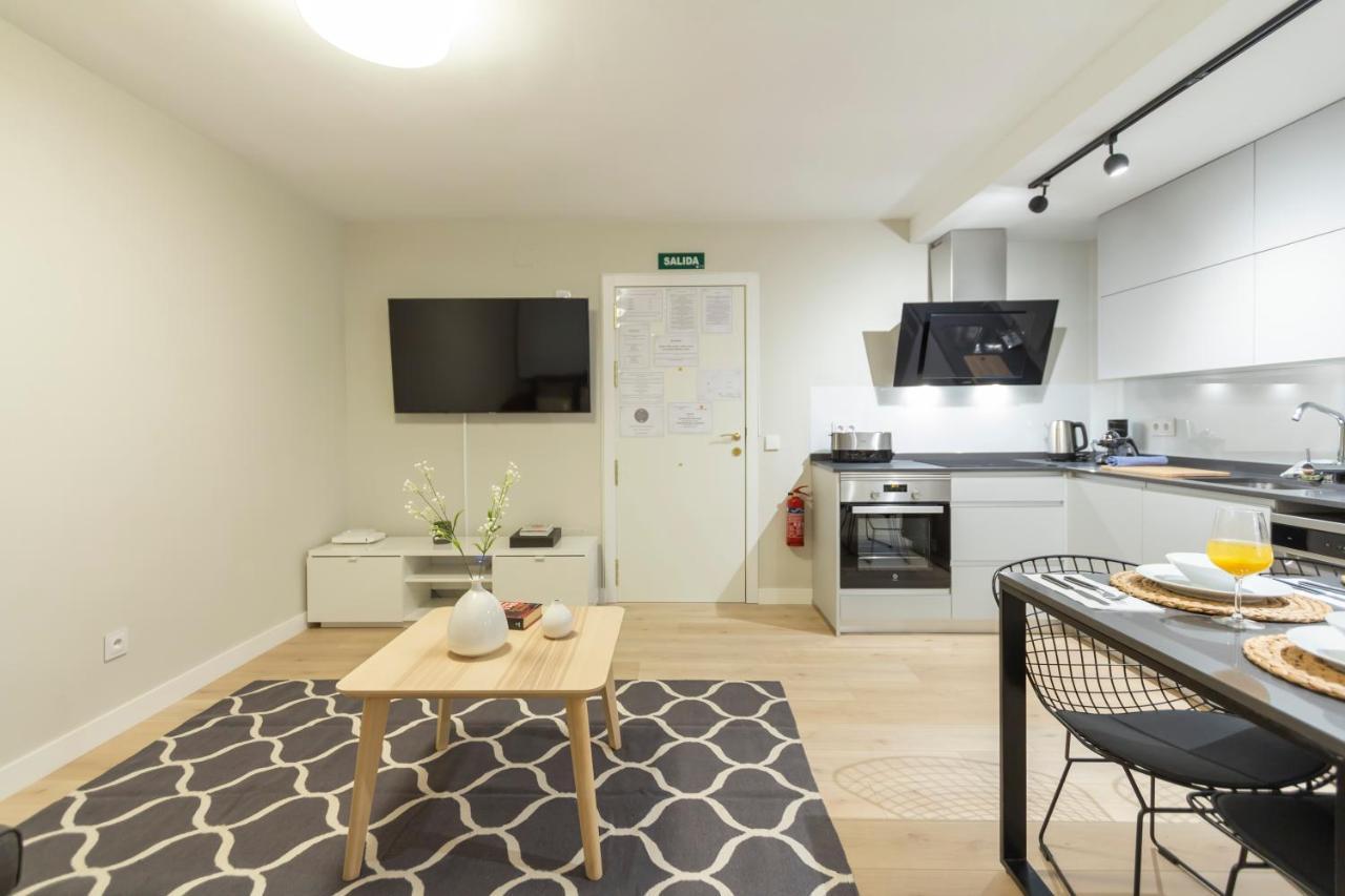 Dobo Homes Clara Del Rey Apartamento Madrid