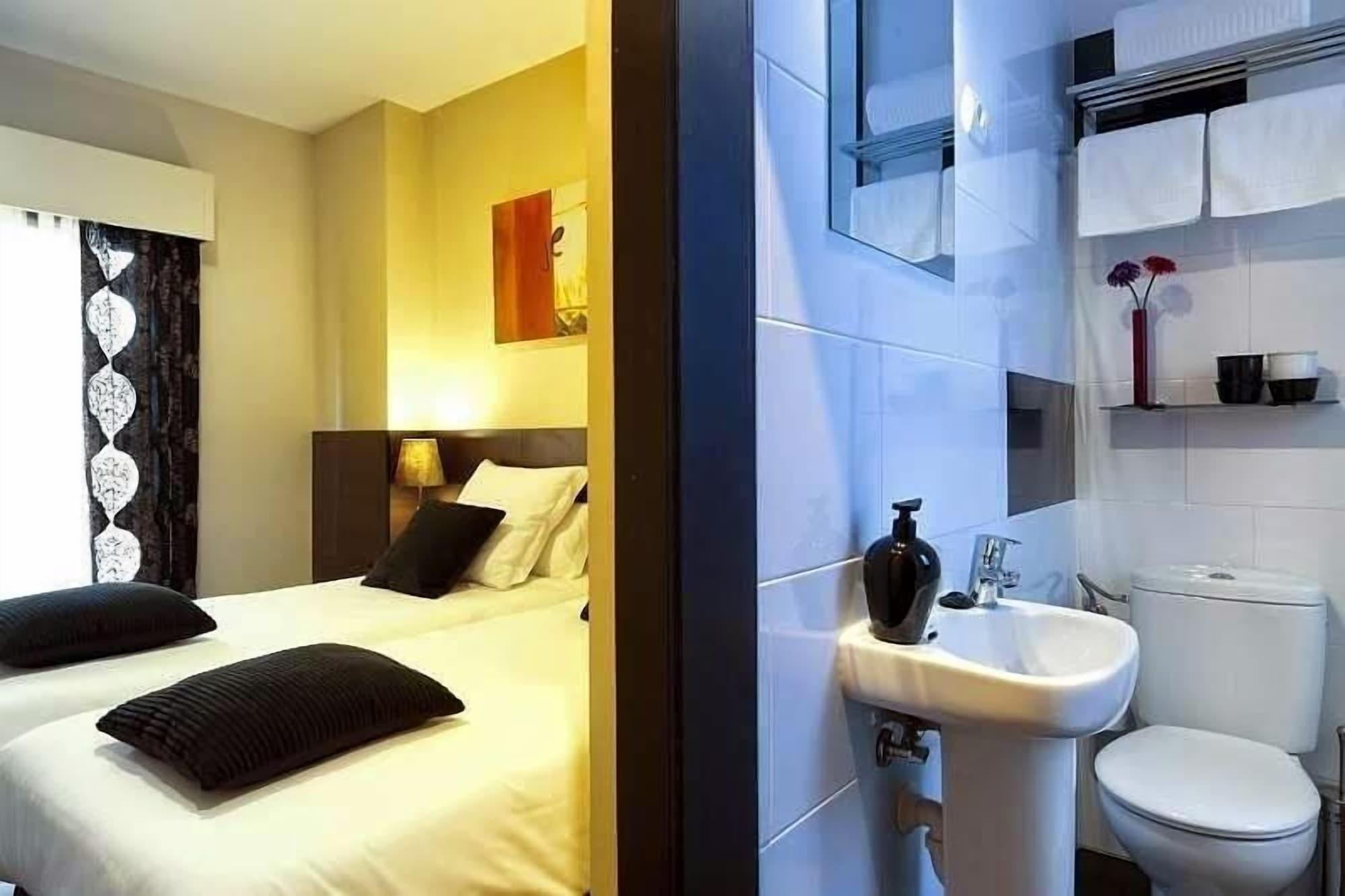 Thc Tirso Molina Hostal *
