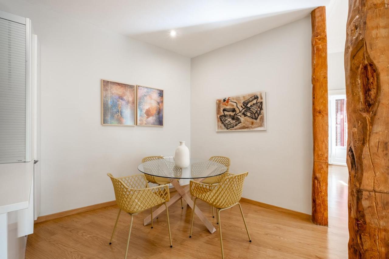 2 Bedrooms 2 Bathrooms Furnished - Plaza De España - Modern - Mintystay * Madrid