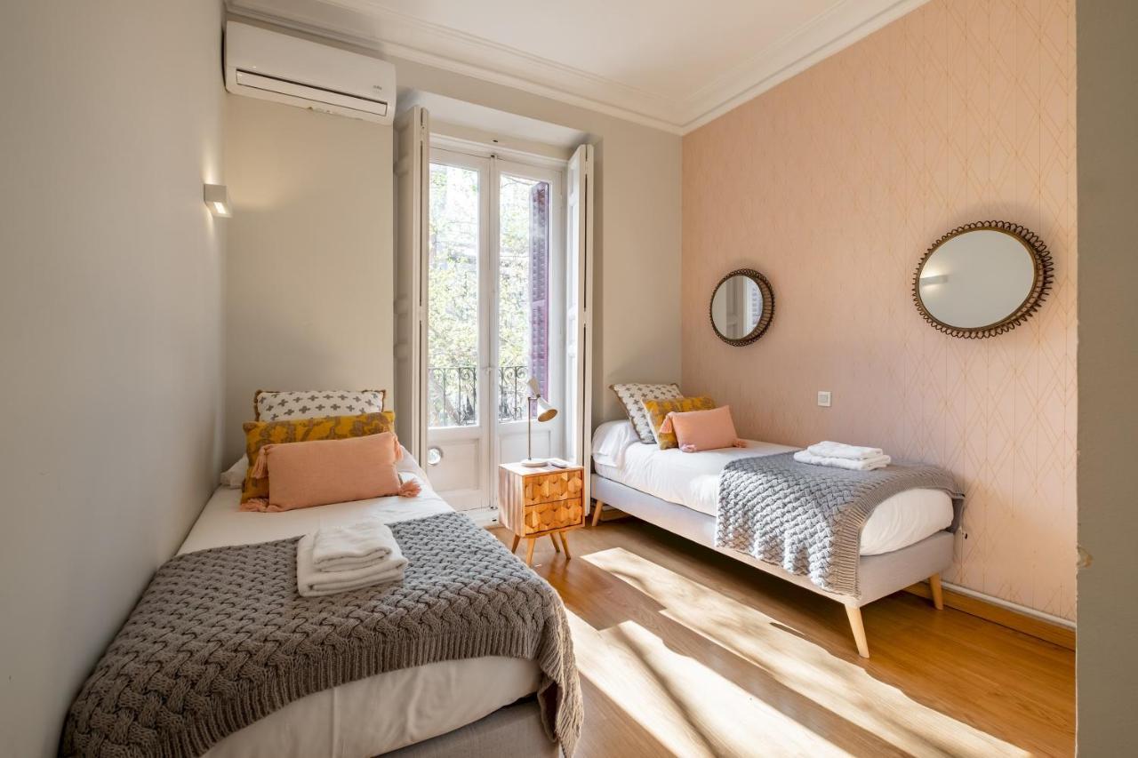 2 Bedrooms 2 Bathrooms Furnished - Plaza De España - Modern - Mintystay * Madrid